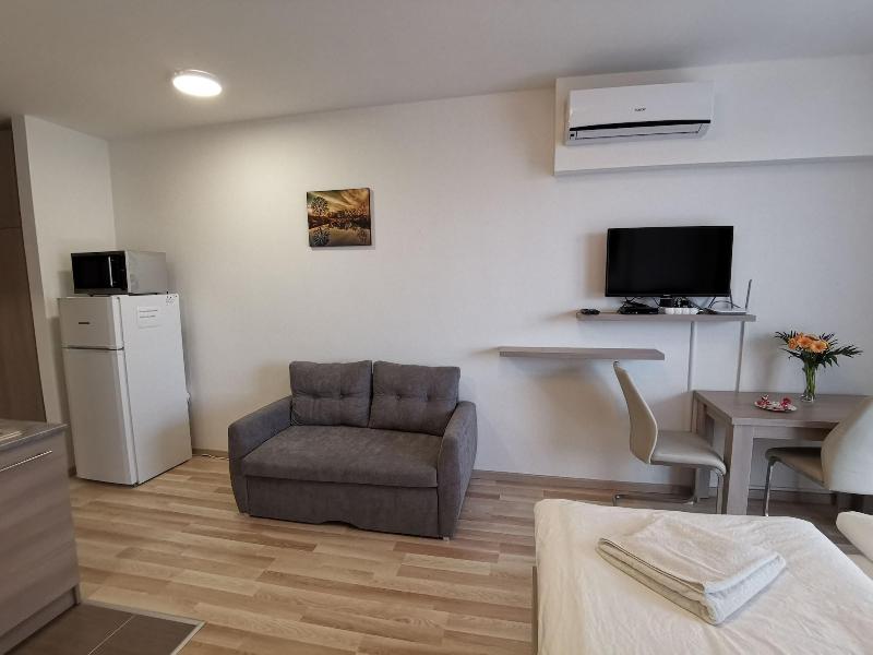 Corvin Holiday Apartment Hotel image