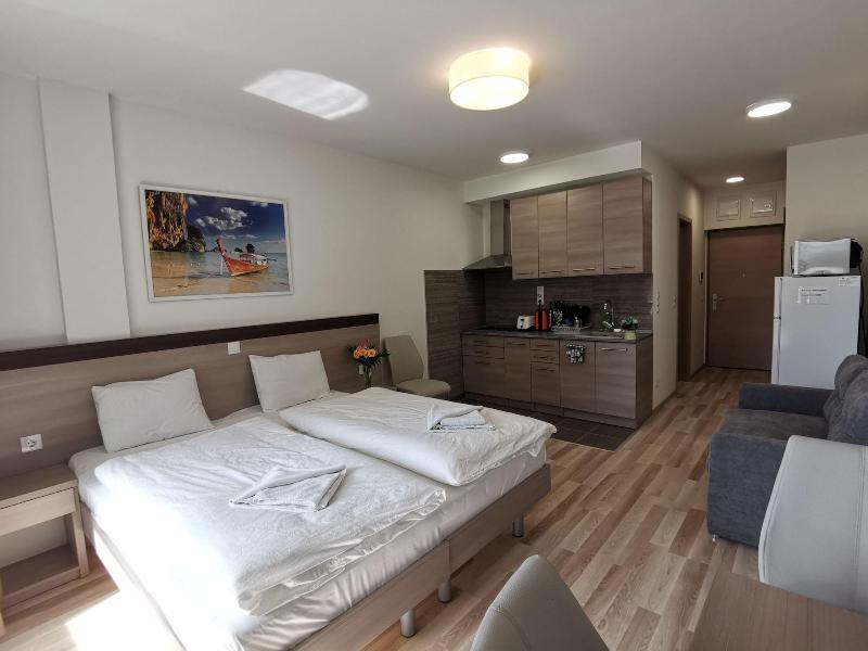 Corvin Holiday Apartment Hotel image