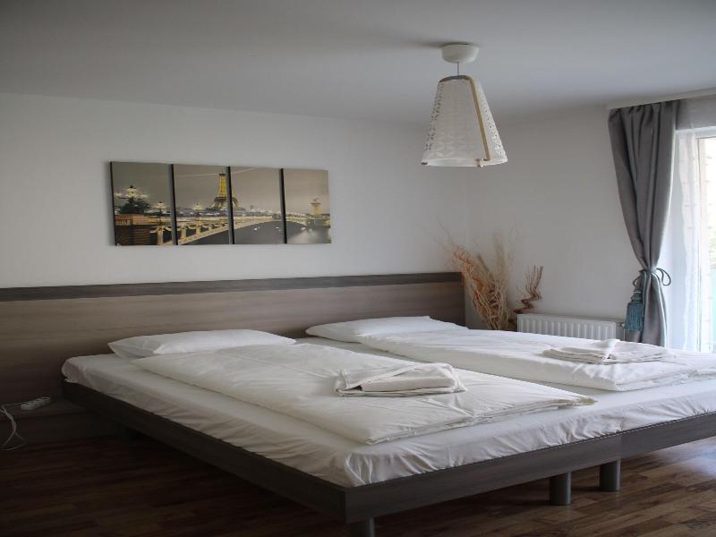 Corvin Holiday Apartment Hotel image