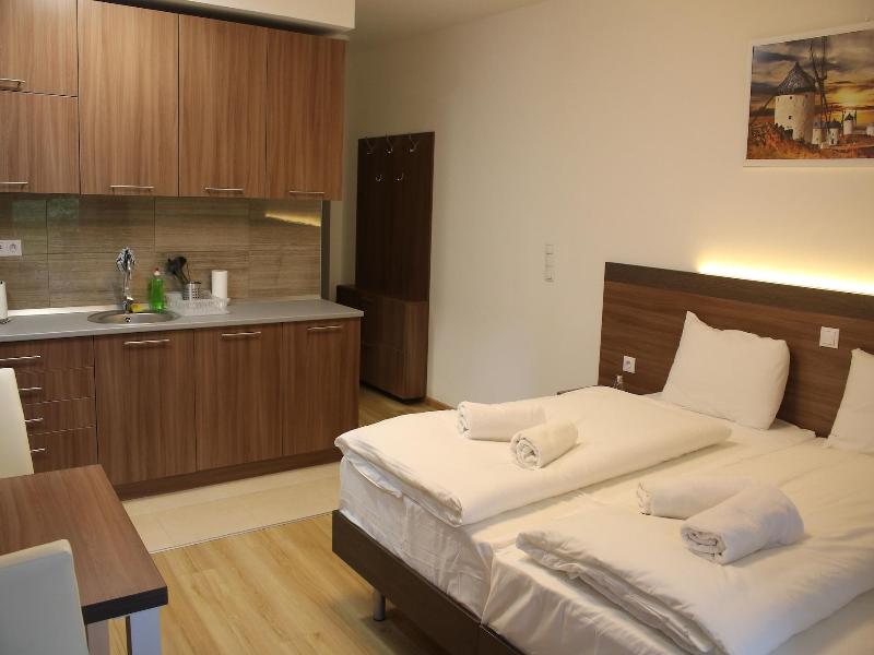 Corvin Holiday Apartment Hotel image