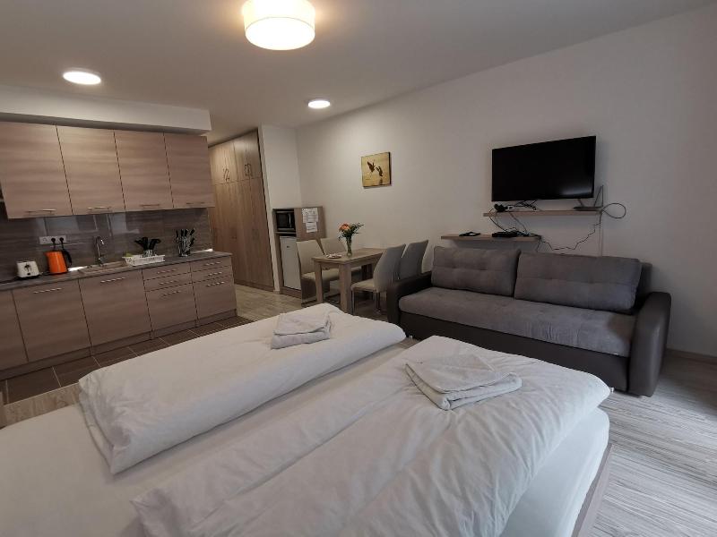 Corvin Holiday Apartment Hotel image