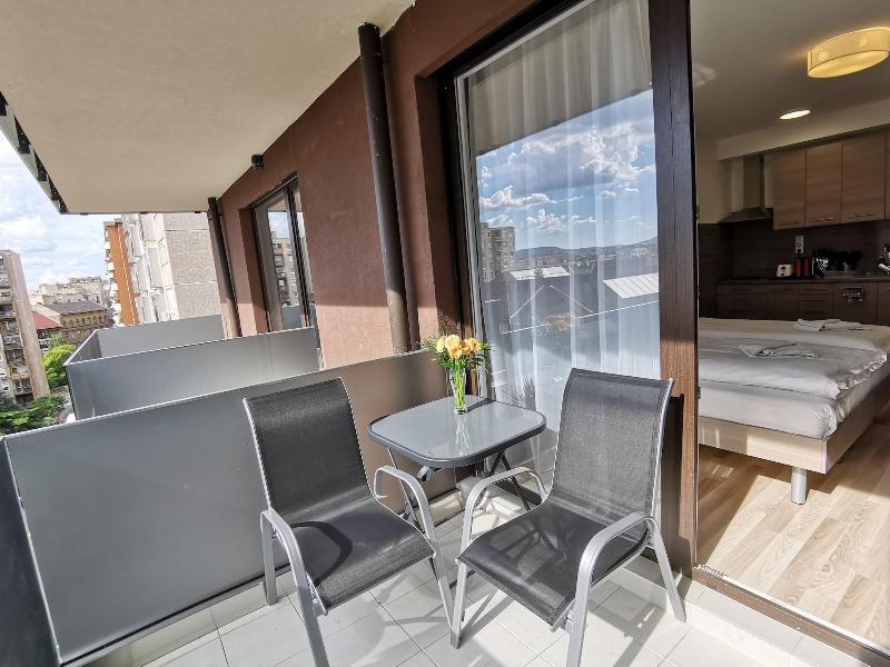 Corvin Holiday Apartment Hotel image