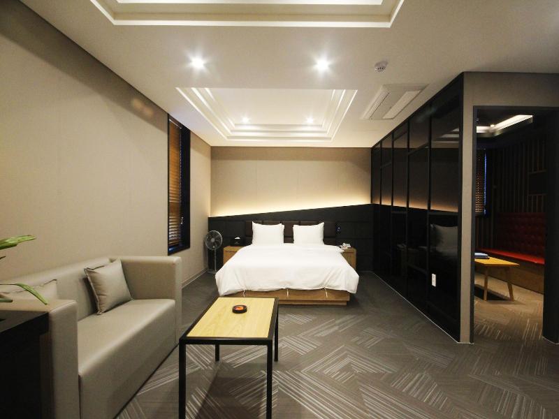 Amare Hotel image