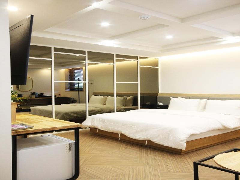 Amare Hotel image