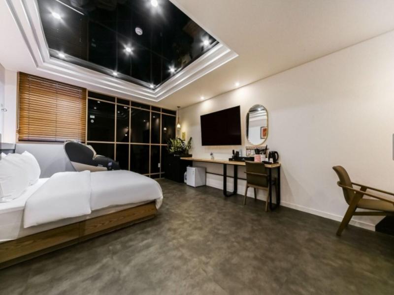Amare Hotel image