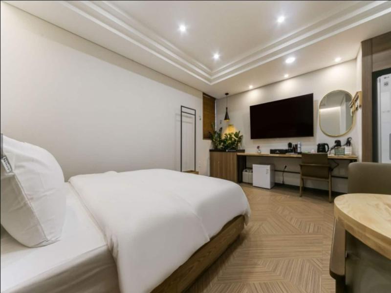 Amare Hotel image