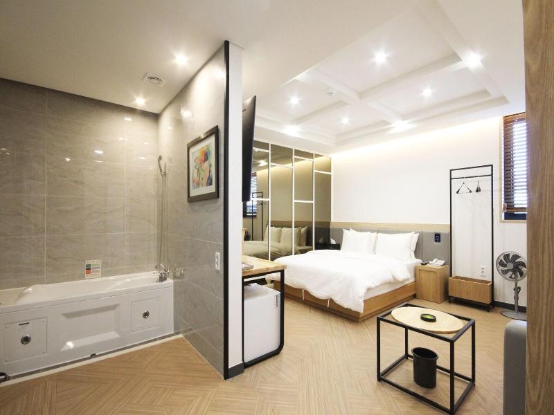 Amare Hotel image