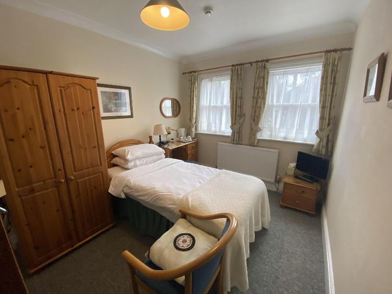 Pickwicks Guest House image
