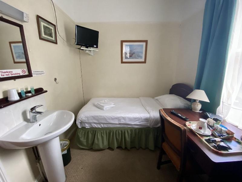 Pickwicks Guest House image