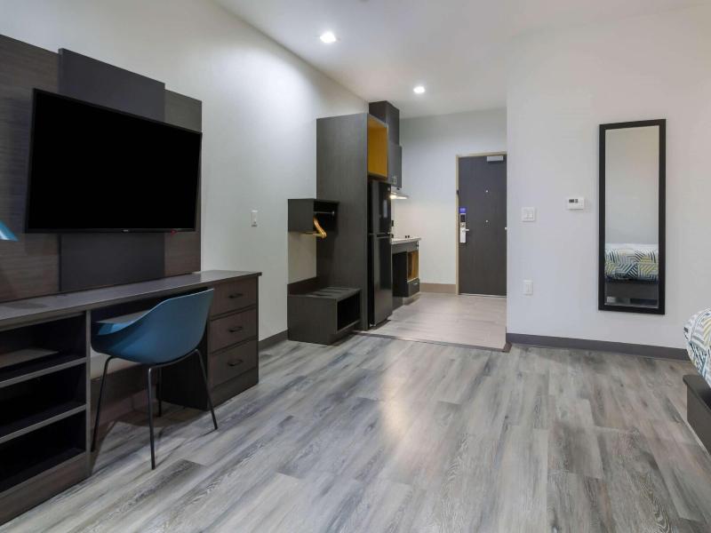 Studio 6 Katy Tx image