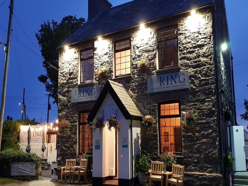 The Ring Pub Bed And Breakfast image