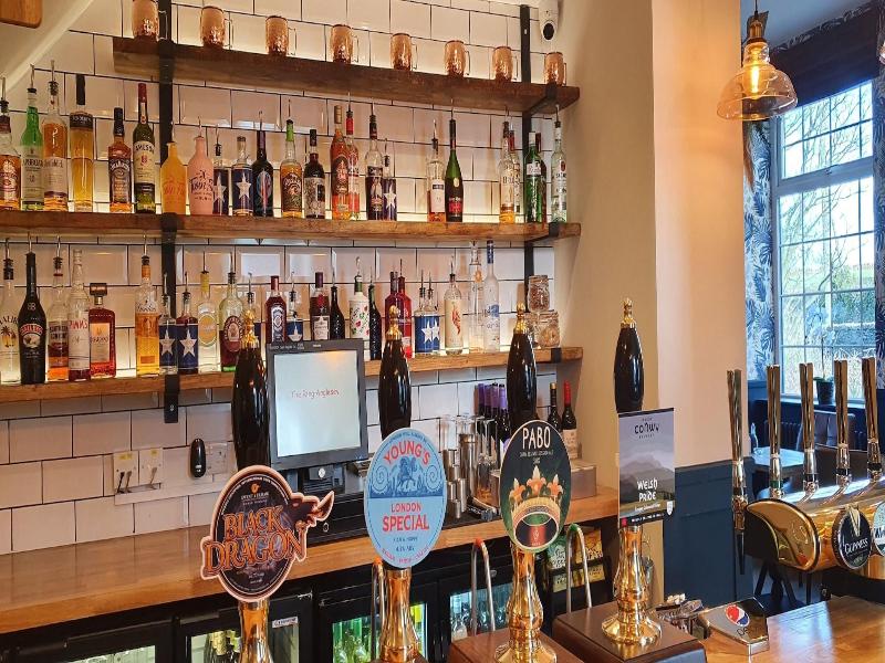 The Ring Pub Bed And Breakfast image