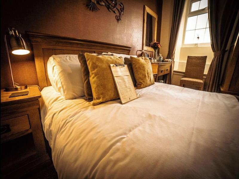 The Ring Pub Bed And Breakfast image