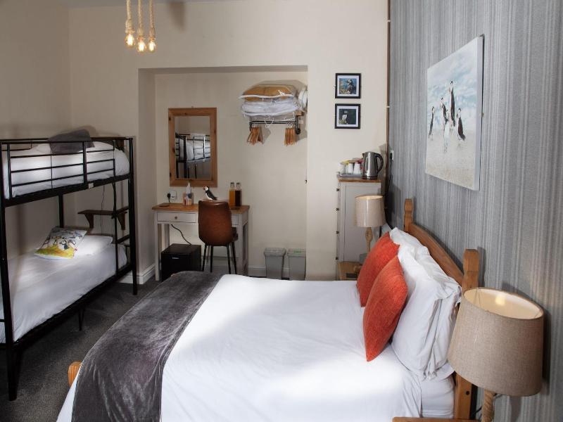 The Ring Pub Bed And Breakfast image
