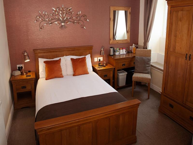The Ring Pub Bed And Breakfast image
