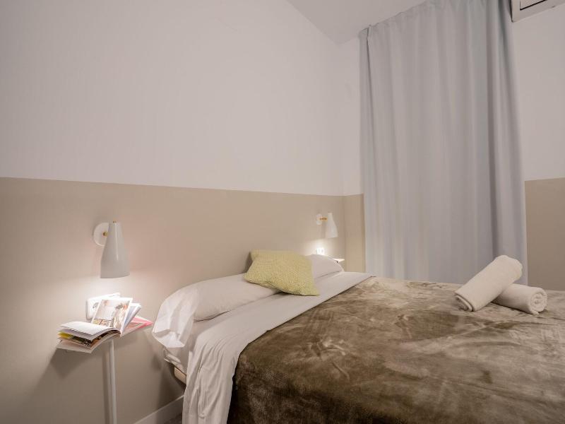 Hostal Hera image