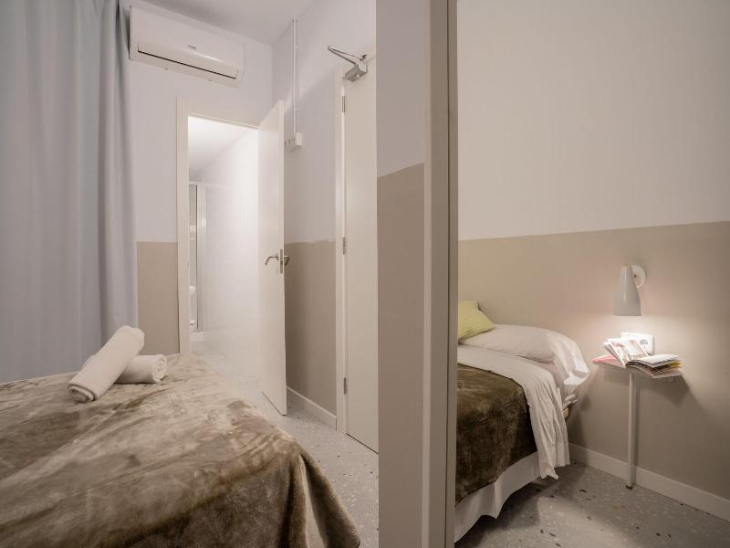 Hostal Hera image
