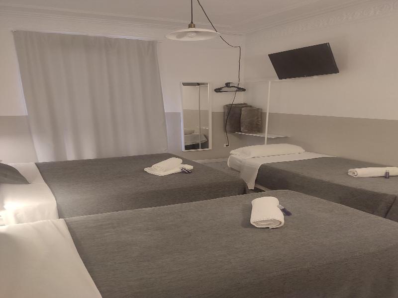 Hostal Hera image