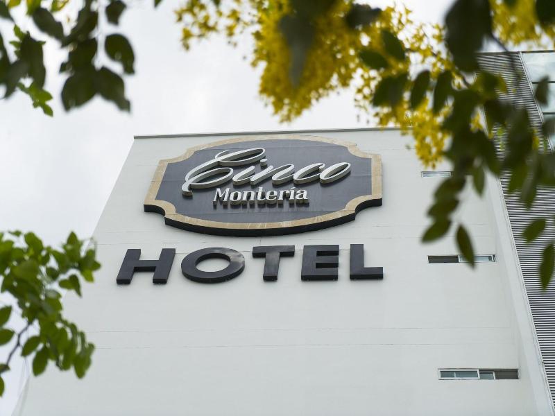 Hotel Cinco Monteria
