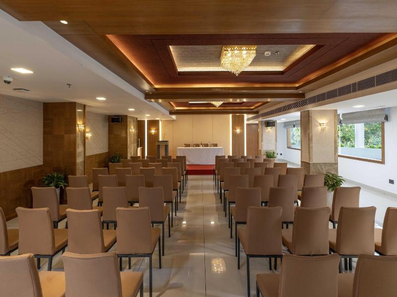 The Grand Cliff Resort Munnar image