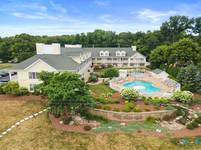 Kelleys Island Venture Resort image