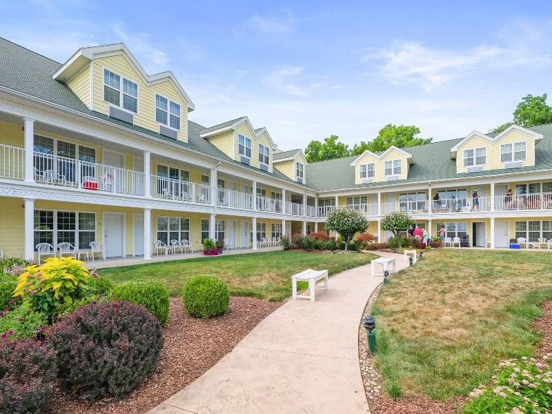 Kelleys Island Venture Resort image