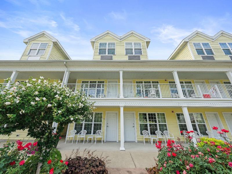 Kelleys Island Venture Resort image