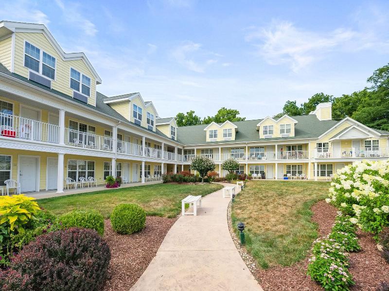 Kelleys Island Venture Resort image