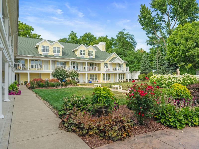 Kelleys Island Venture Resort image
