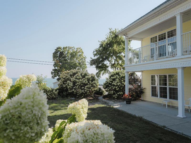 Kelleys Island Venture Resort image
