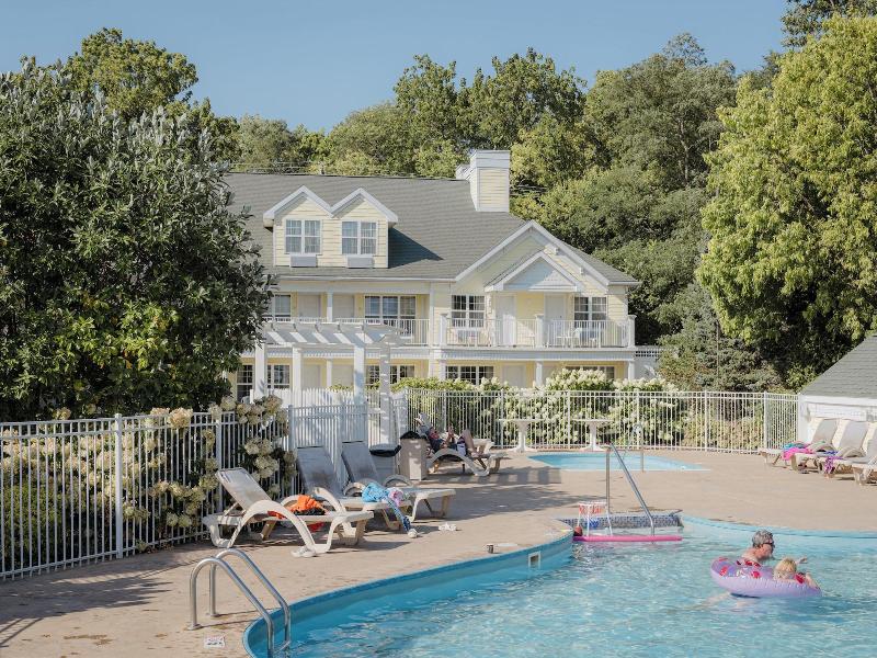 Kelleys Island Venture Resort image