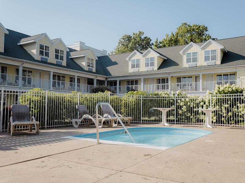 Kelleys Island Venture Resort image