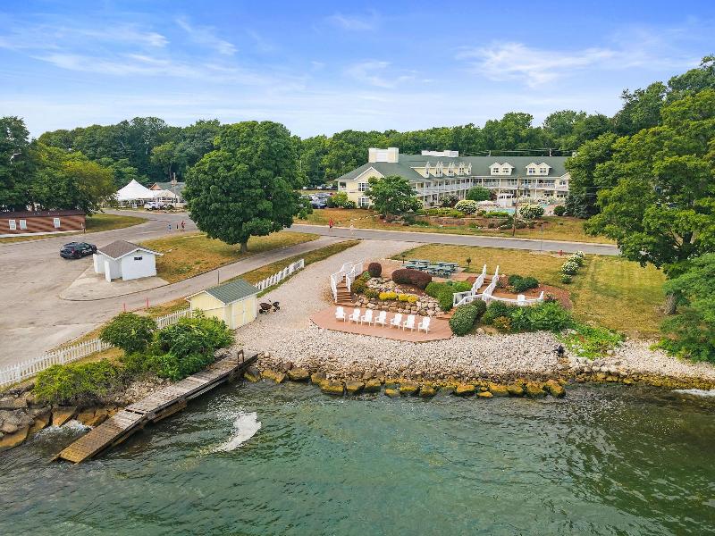 Kelleys Island Venture Resort image