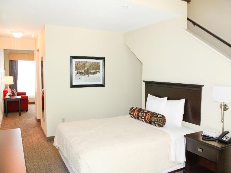 Kelleys Island Venture Resort image