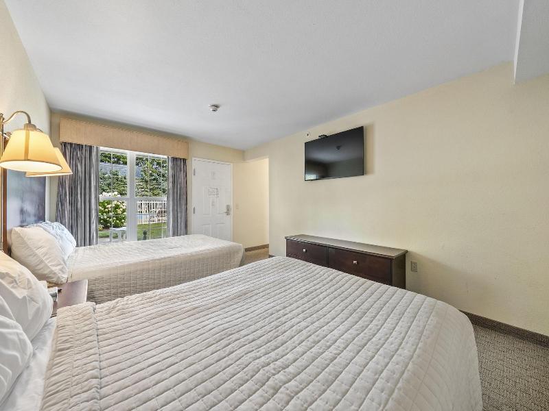 Kelleys Island Venture Resort image