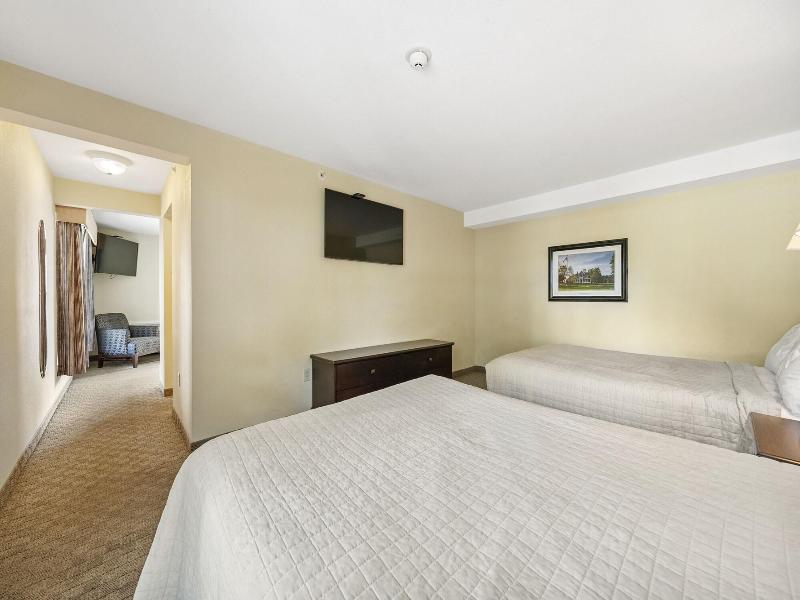 Kelleys Island Venture Resort image