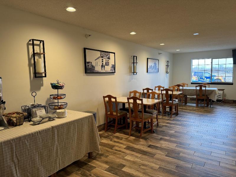 Crossroads Hotel