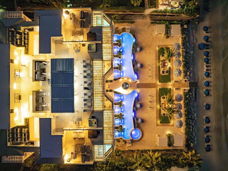 Beachfront At Windsong On The Reef image
