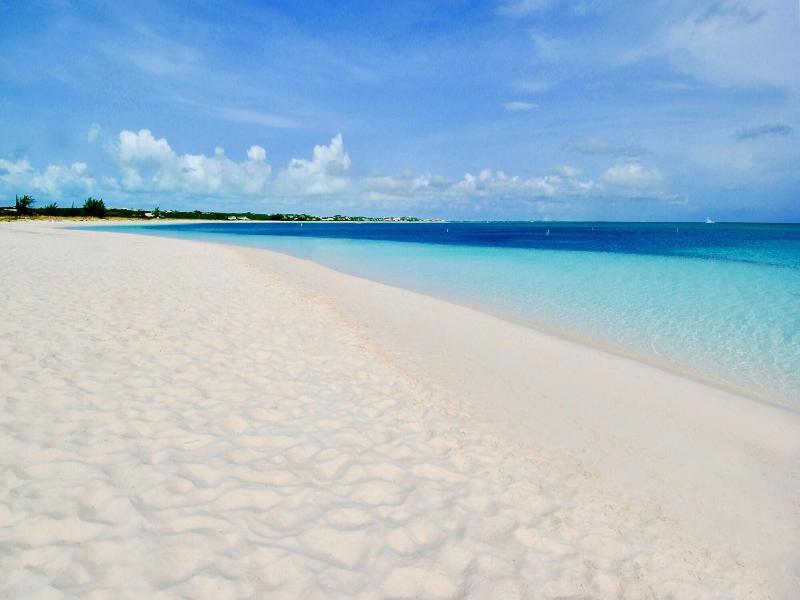 Beachfront At Windsong On The Reef image
