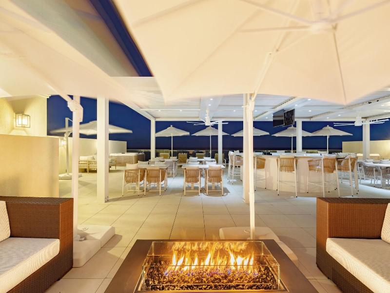 Beachfront At Windsong On The Reef image
