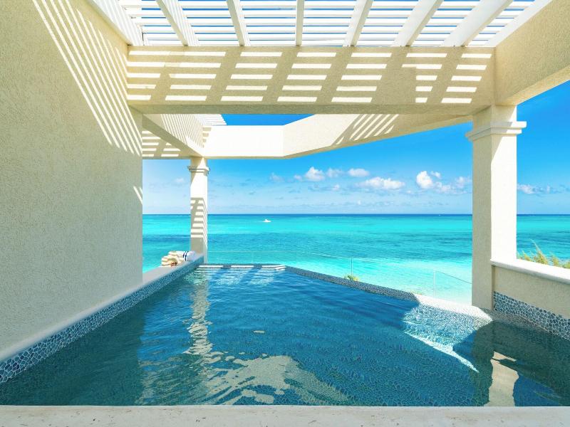 Beachfront At Windsong On The Reef image