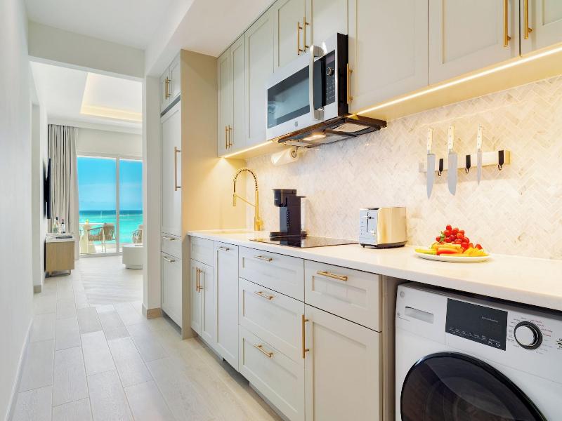 Beachfront At Windsong On The Reef image