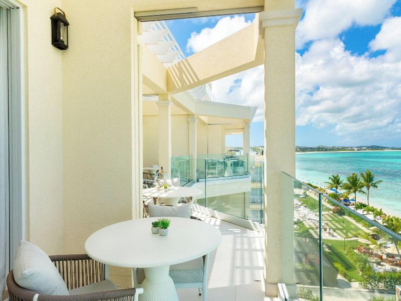 Beachfront At Windsong On The Reef image