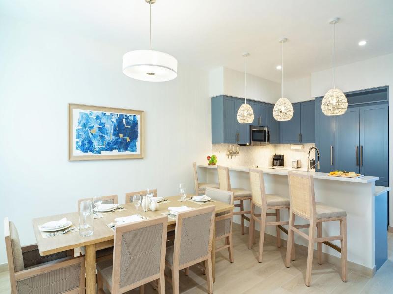 Beachfront At Windsong On The Reef image
