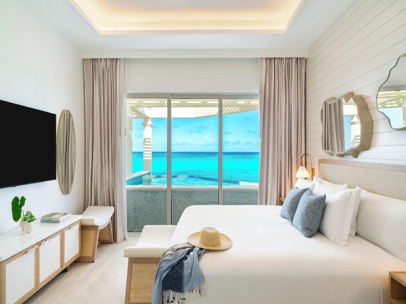 Beachfront At Windsong On The Reef image