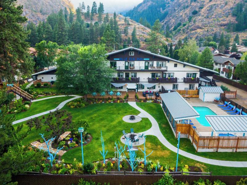 Blue Elk Inn