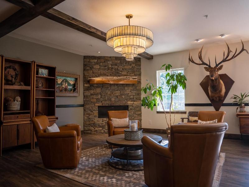 Blue Elk Inn
