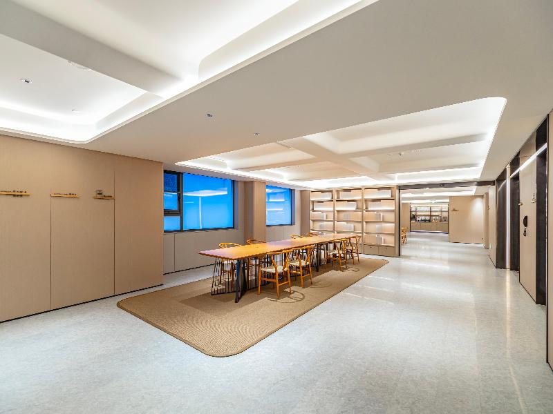JI Hotel (Xi’an Xiaozhai Metro Station)
