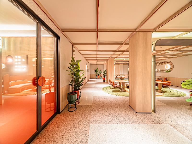 Orange Hotel (Xi’an Nanshaomen Metro Station)