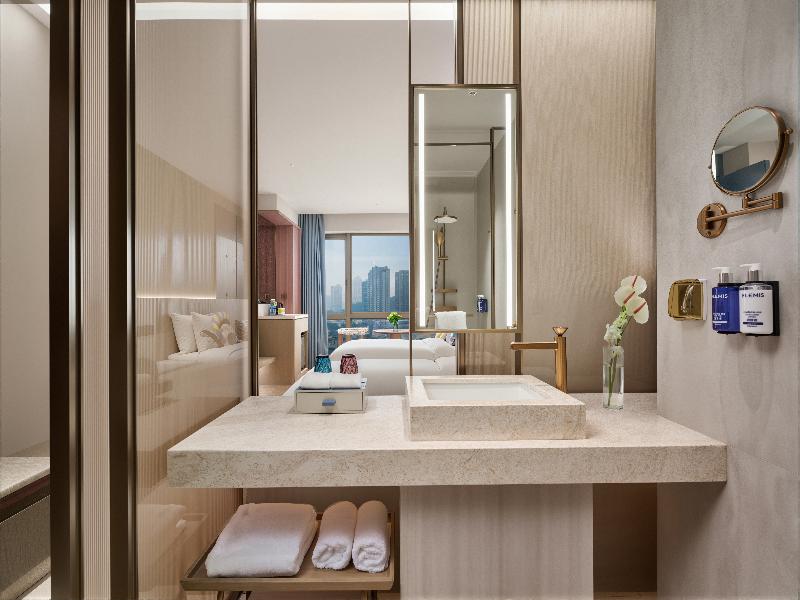 Voco Fuzhou Jinhui  by IHG image